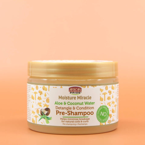 AFRICAN PRIDE Aloe & Coconut Water Pre-Shampoo Vorderansicht vor einem Braun-Organgen Hintergrund